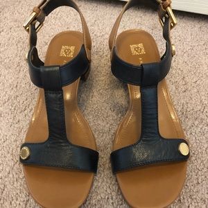 Anna Klein navy/tan sandal 5.5